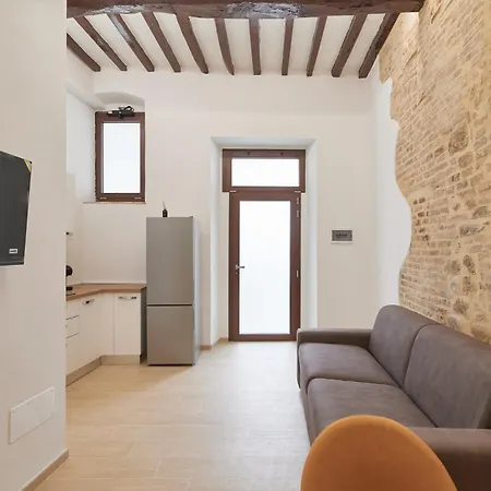 Am10 - Modern Flat In Historic Center *