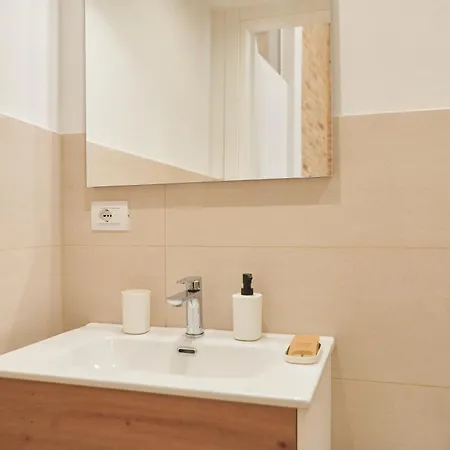 Am10 - Modern Flat In Historic Center Appartamento